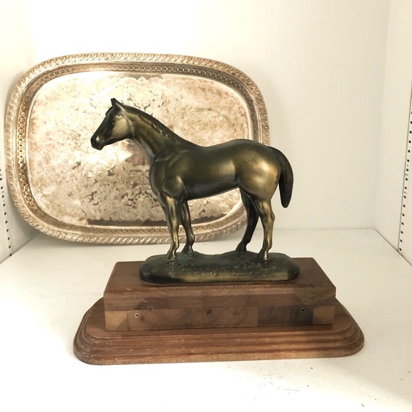 Vintage > Equestrian American Quarter Horse Trophy - Picture 3 of 8
